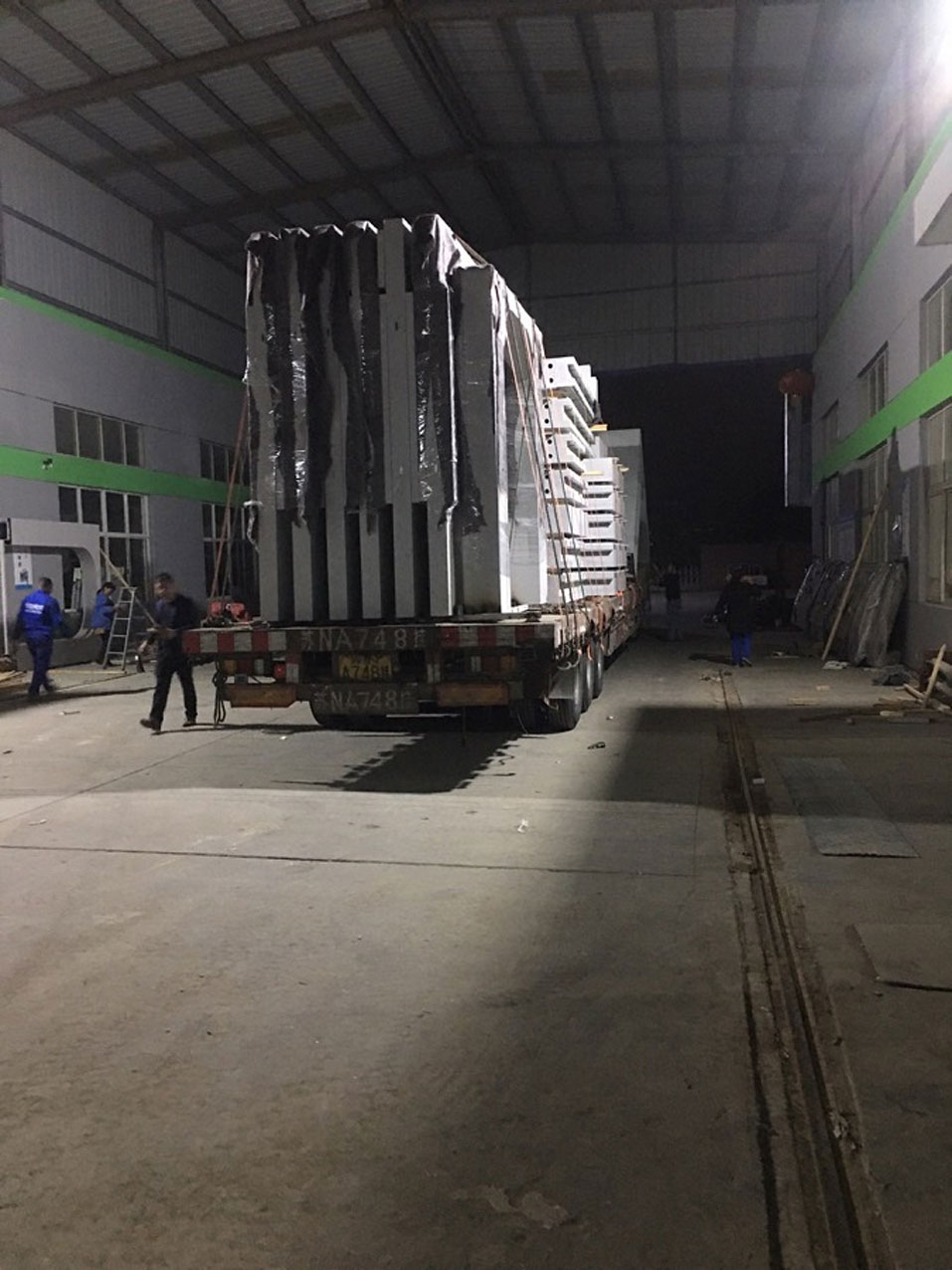 上海候車(chē)亭發(fā)貨圖 上海候車(chē)亭發(fā)貨圖